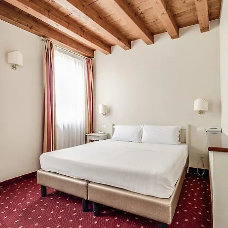 Mi Casa Es Tambien Tu Casa Vips Penzion Verona